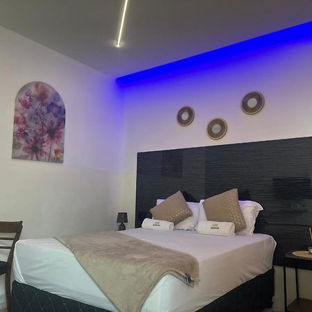 40 40 Accommodation Matola Экстерьер фото