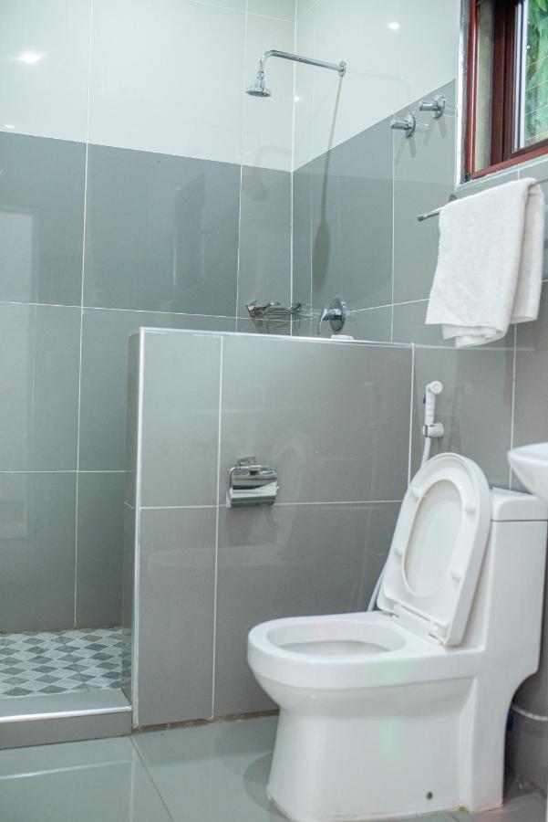 40 40 Accommodation Matola Экстерьер фото